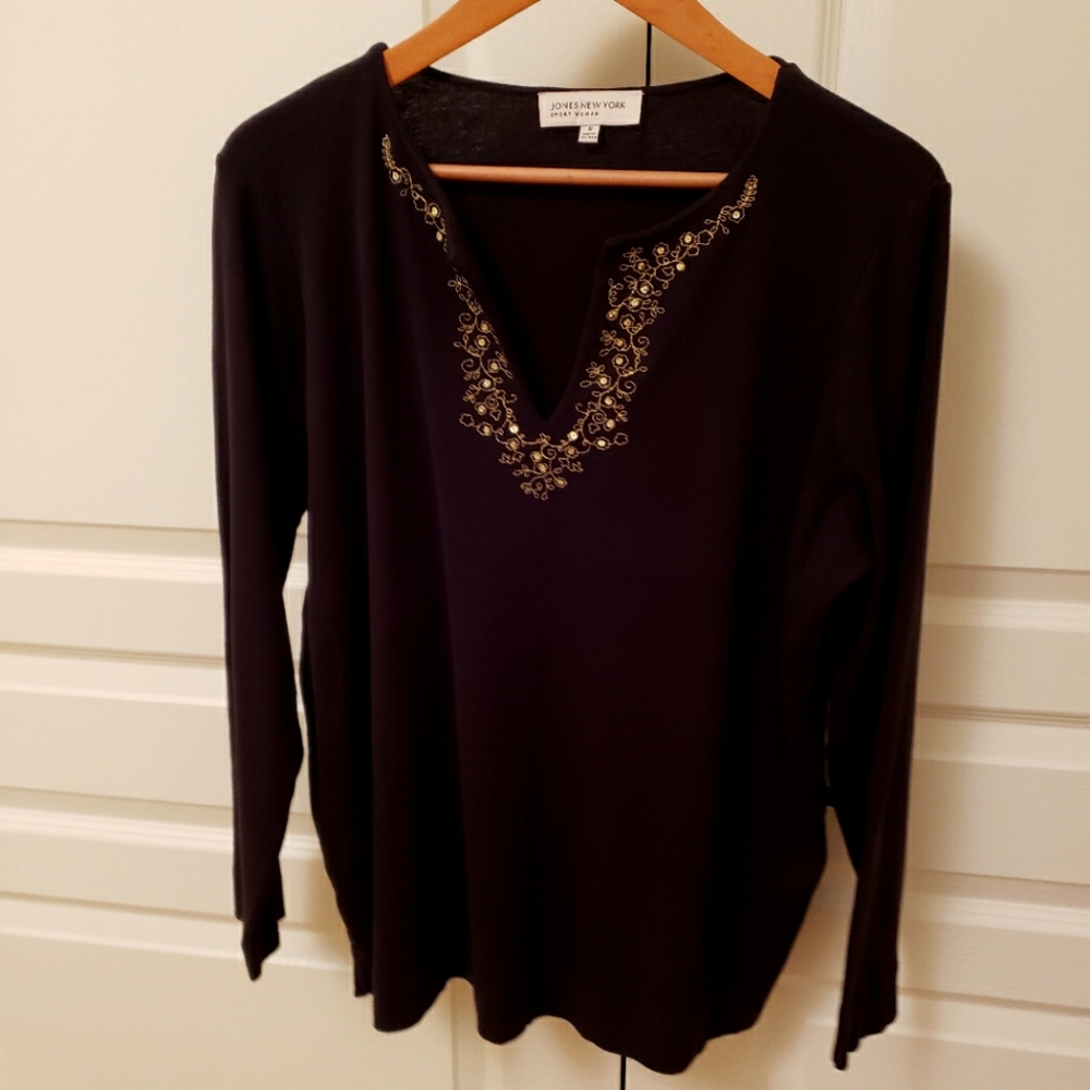 Jones New York 1x plus size split neck long sleeve black top with gold detailing